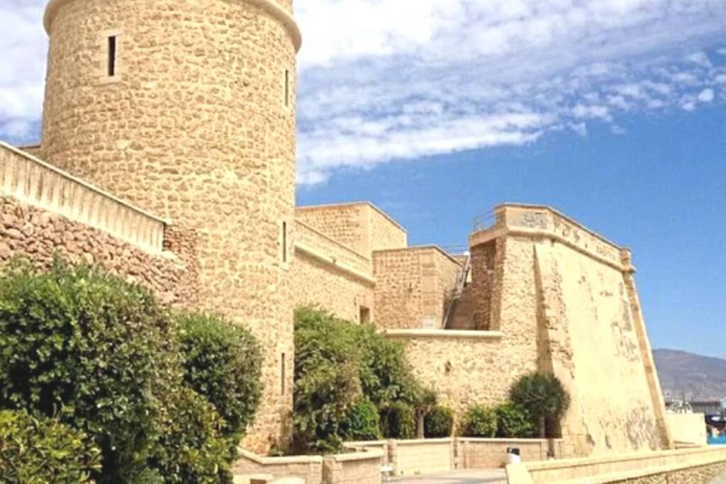 A 600 M De La Playa Y El Castillo Santa Ana روكيتاس ذي مار المظهر الخارجي الصورة