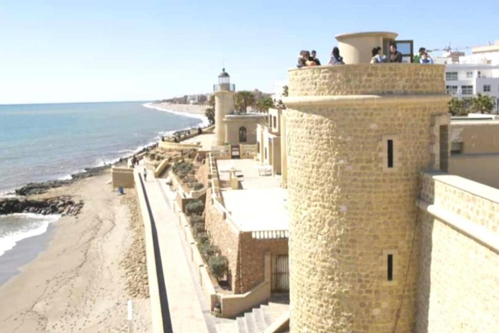 A 600 M De La Playa Y El Castillo Santa Ana روكيتاس ذي مار المظهر الخارجي الصورة